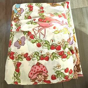 Vintage Strawberry Shortcake Twin Sheet Set Flat Fitted Gardening Scene